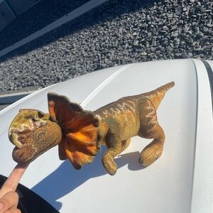 Vtg 1992 DAKIN DILOPHOSAURUS Stuffed Plush Dinosaur Jurassic Park